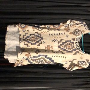 High-low mid thigh shirt